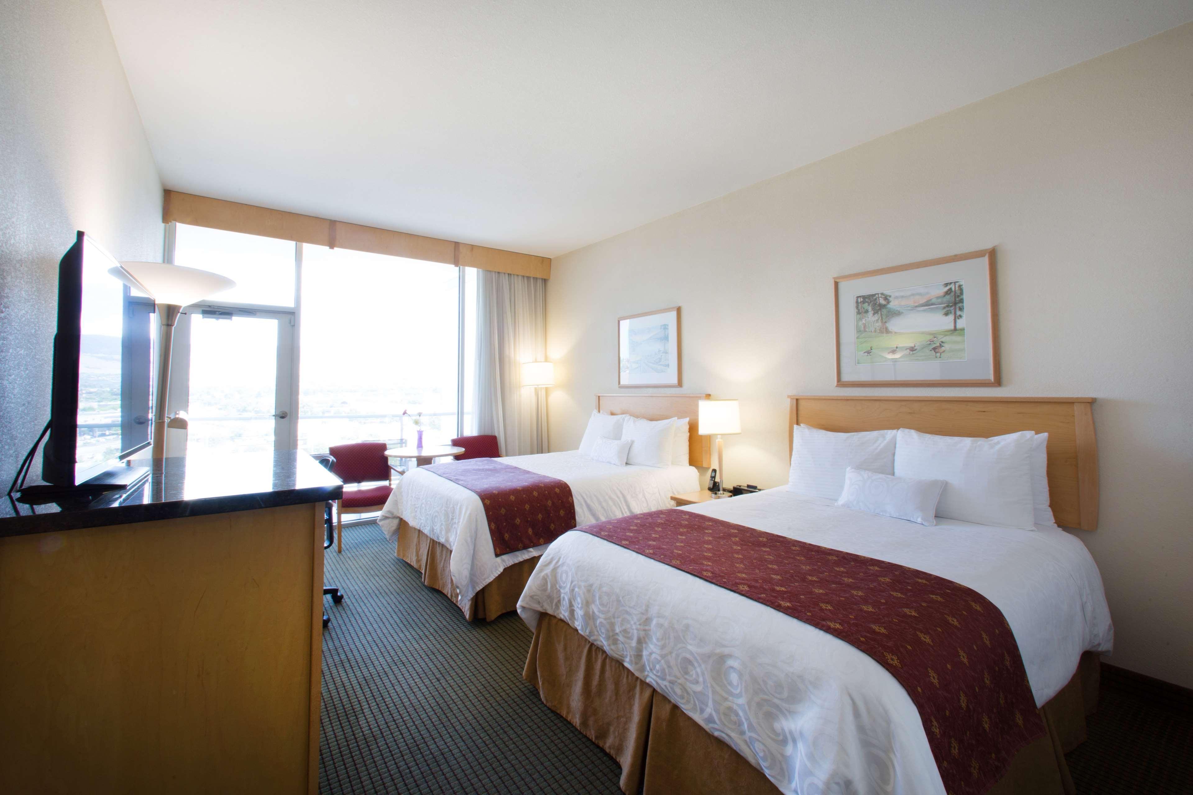 Best Western Plus Kelowna Hotel & Suites Buitenkant foto