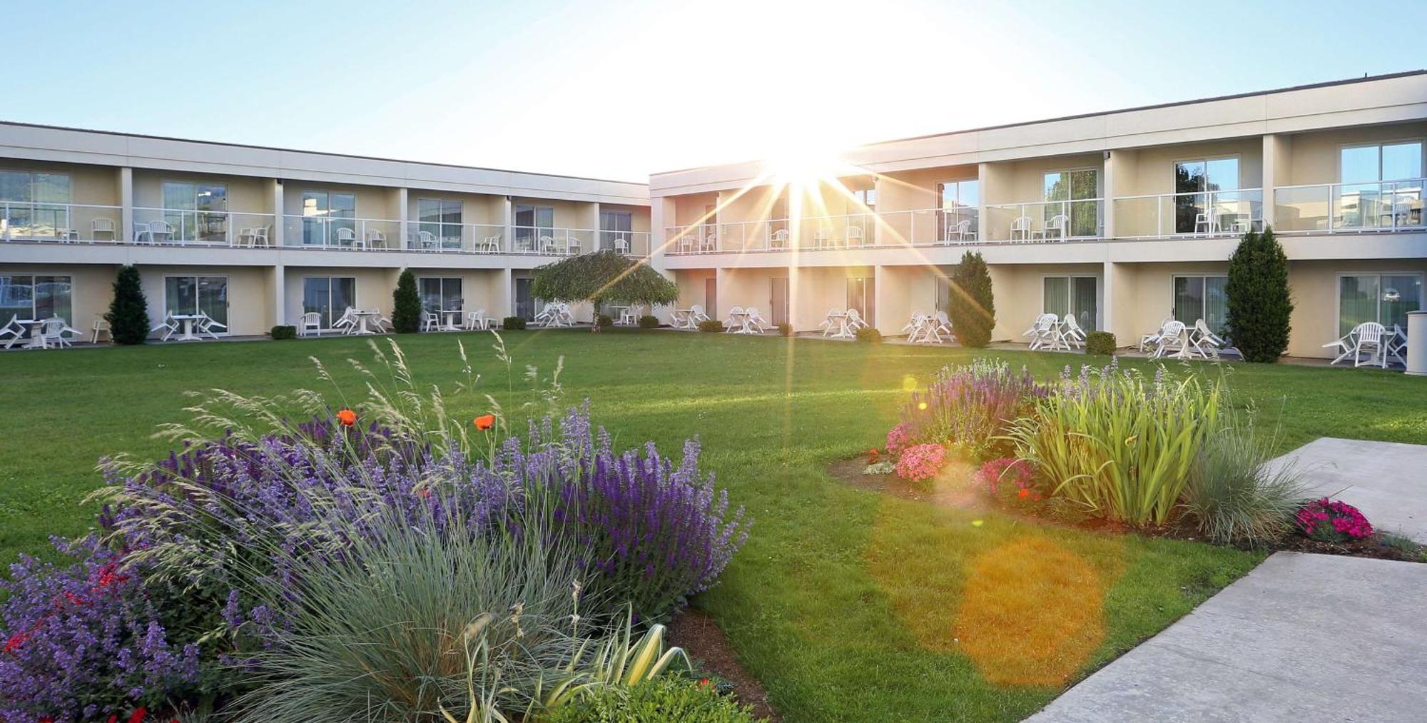 Best Western Plus Kelowna Hotel & Suites Buitenkant foto