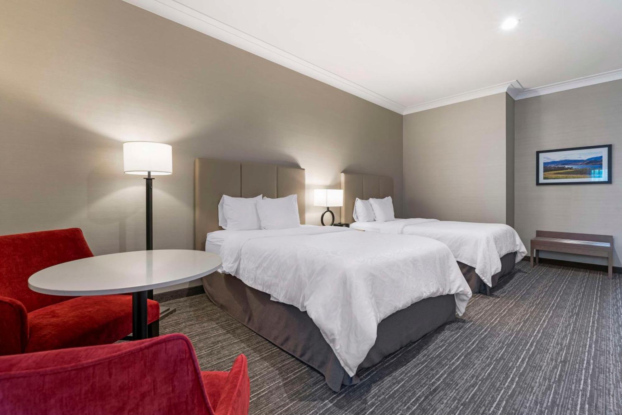 Best Western Plus Kelowna Hotel & Suites Buitenkant foto