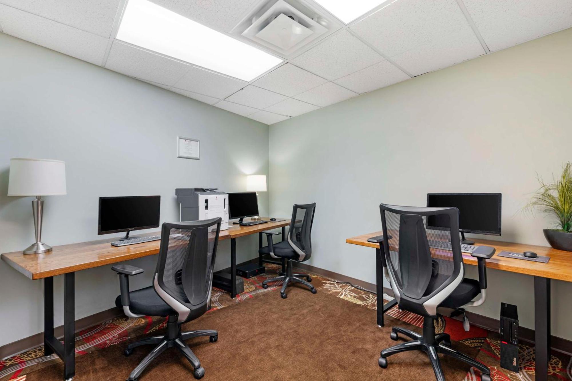 Best Western Plus Kelowna Hotel & Suites Buitenkant foto