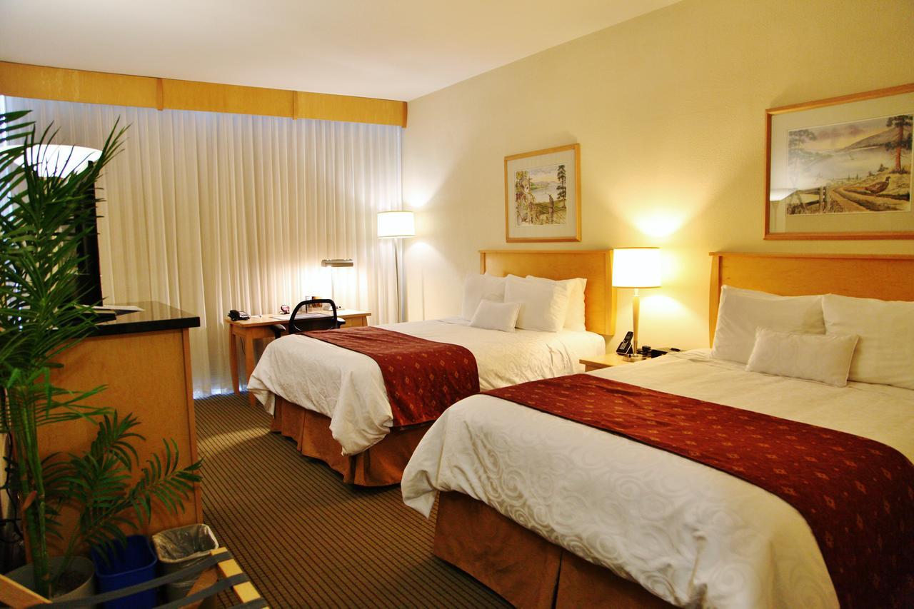 Best Western Plus Kelowna Hotel & Suites Buitenkant foto