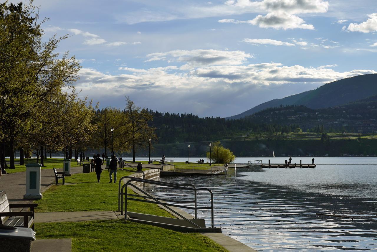 Best Western Plus Kelowna Hotel & Suites Buitenkant foto